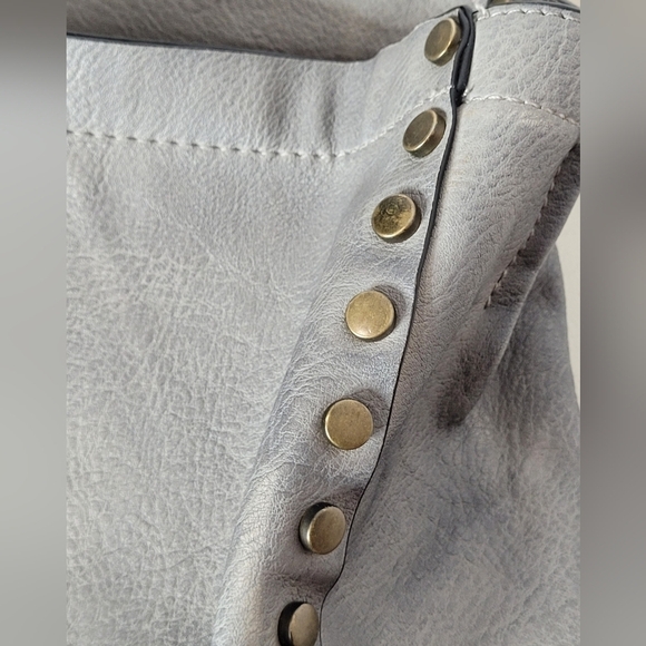 Jen & Co. Bex Gray Distressed Vegan Leather Backpack / Crossbody - Picture 9 of 16